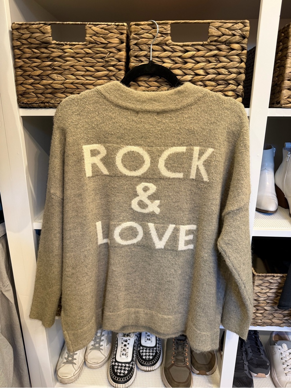 Kori Heather Cream V-Neck Knit Sweater